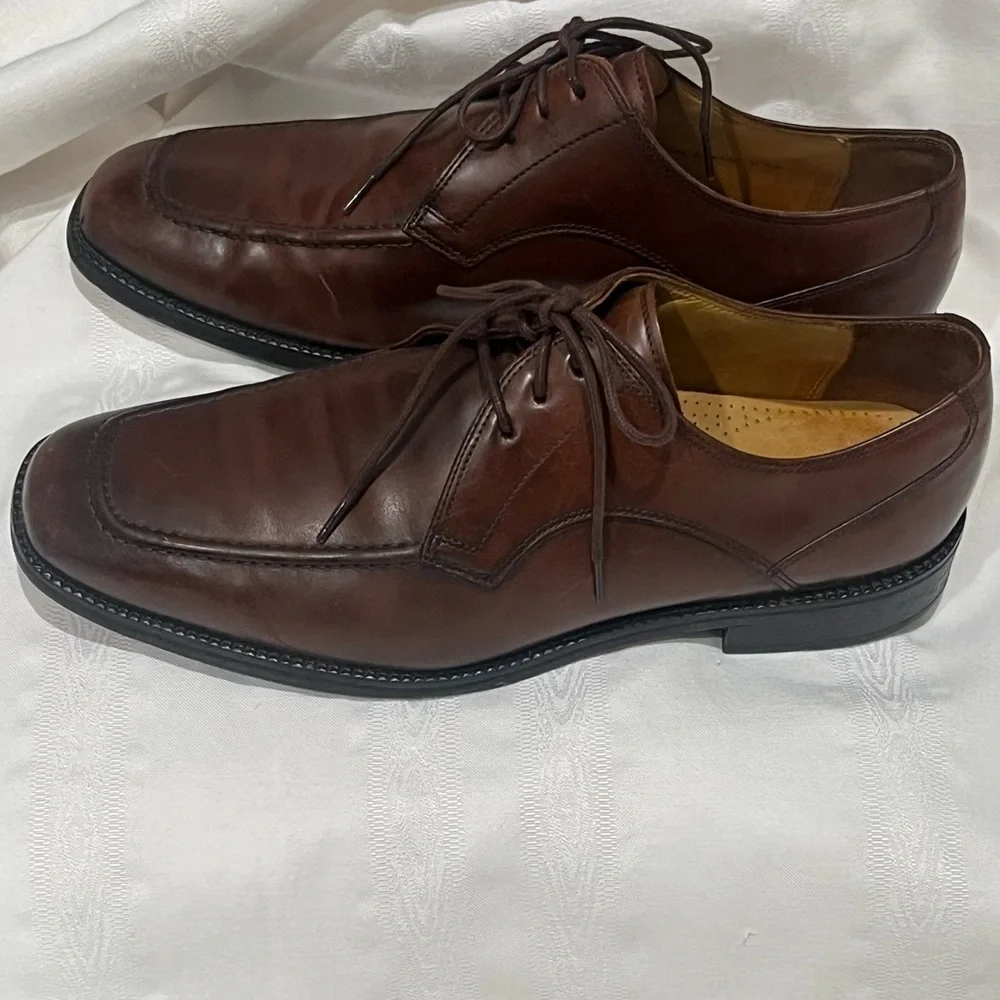 Men's Dark Brown Leather COLE HAAN EATON APRON TOE DERBYLace-Up Shoes, SIZE 9.5M